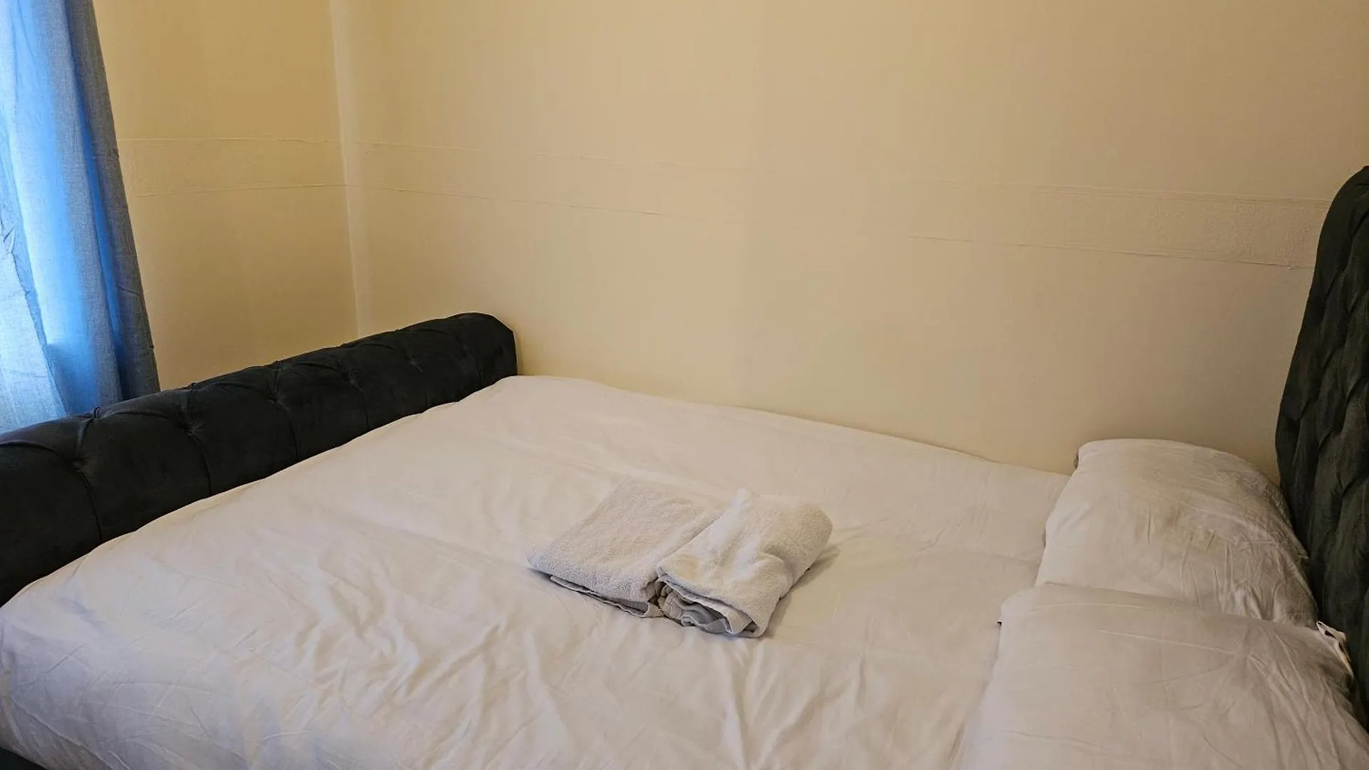 Stunning 2-Bed Apt-Freeparking Close To City Belfast Apartment